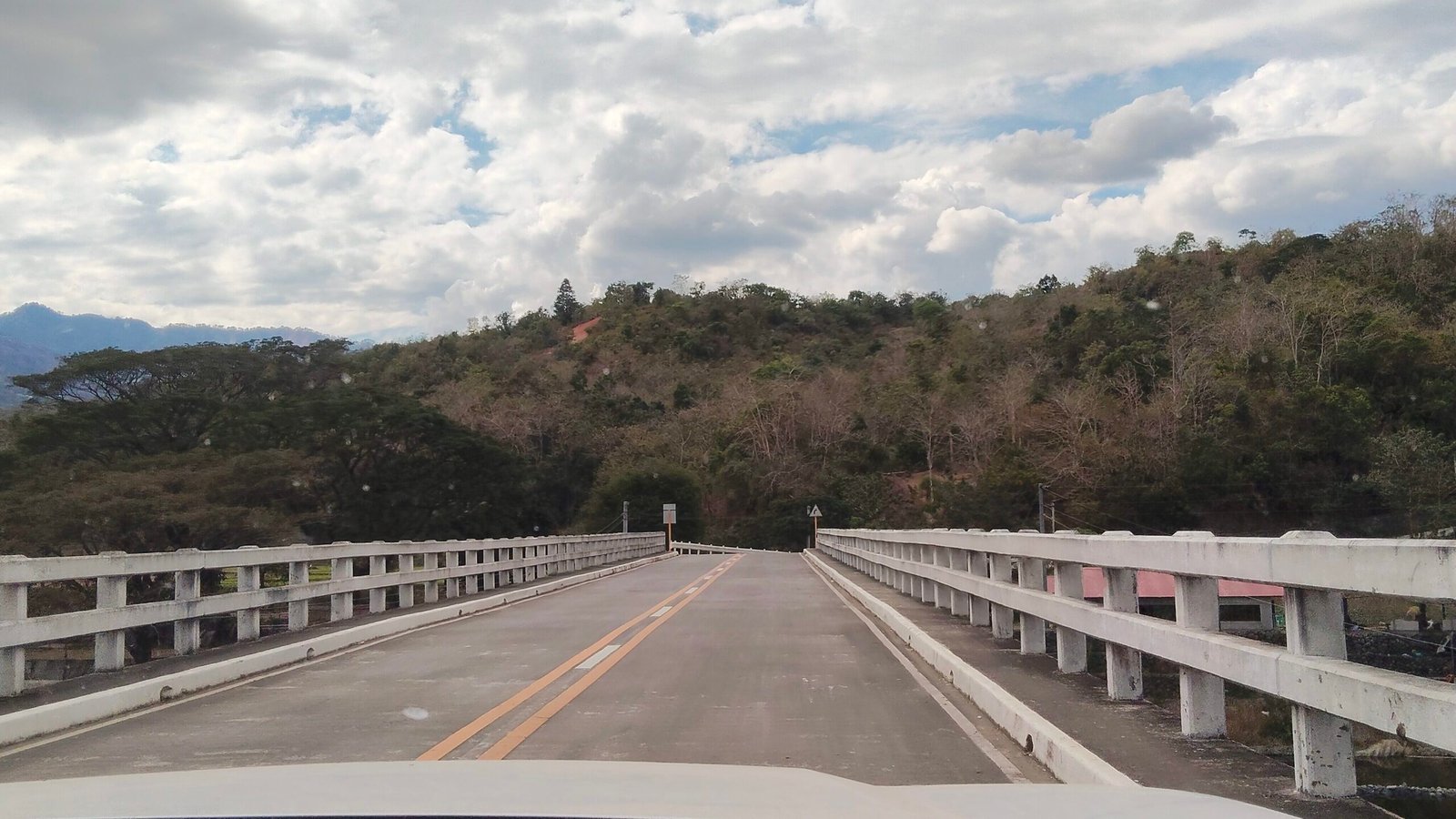 Gazing Upon the Breathtaking Beauty of Abra River oplus 8388610