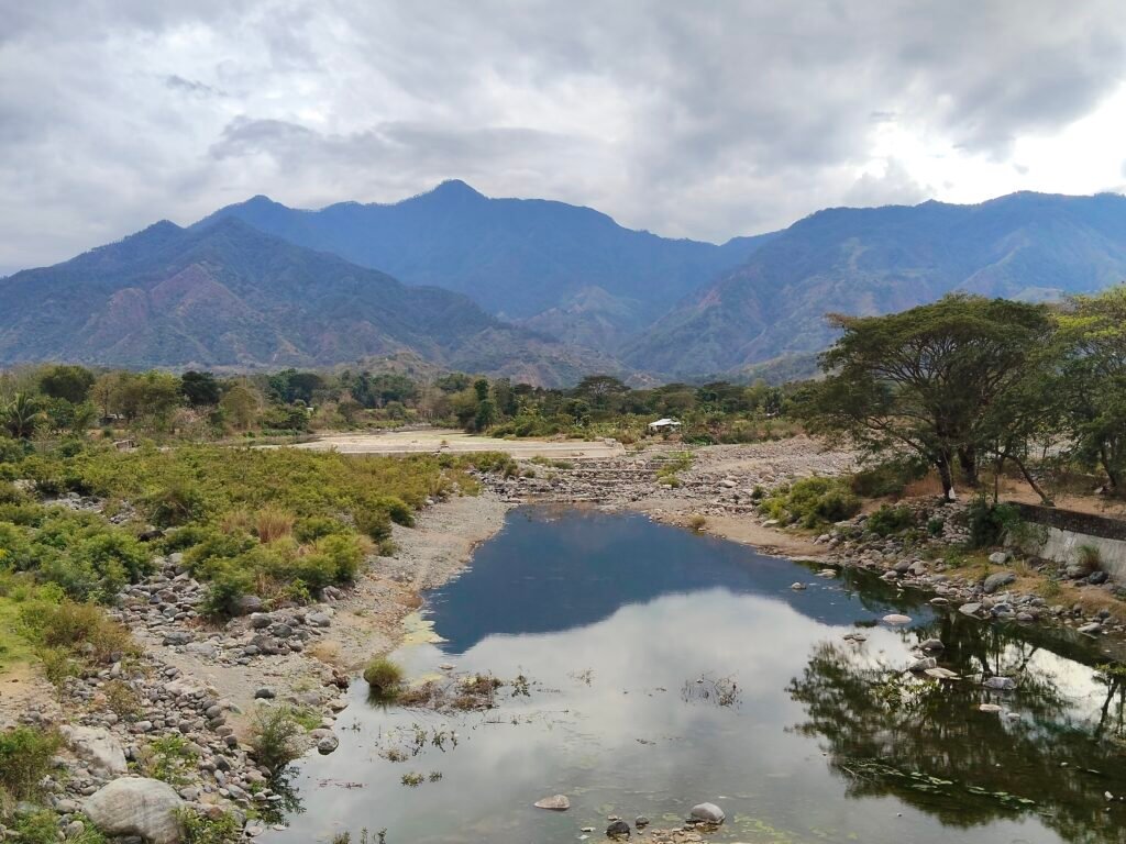 Gazing Upon the Breathtaking Beauty of Abra River oplus 8388610