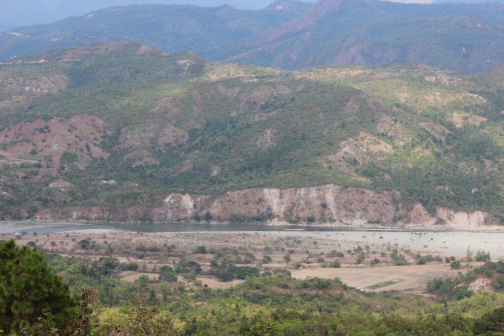 Gazing Upon the Breathtaking Beauty of Abra River img 9350