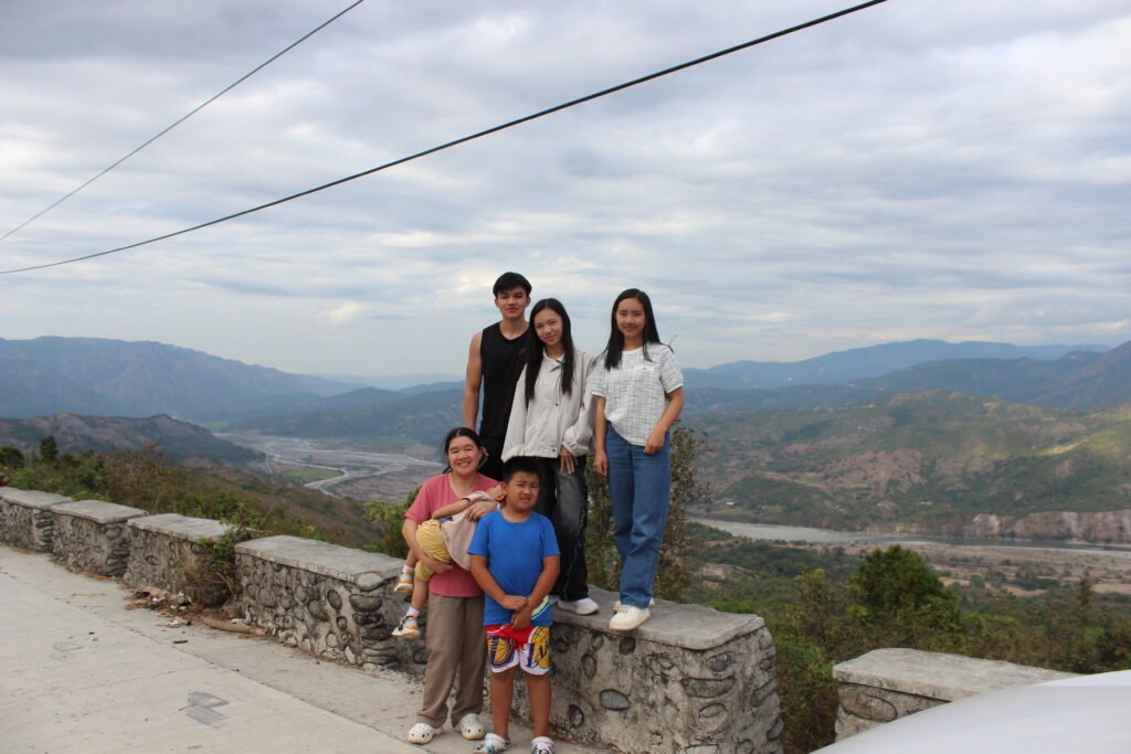 Gazing Upon the Breathtaking Beauty of Abra River img 9371